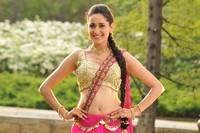 Mirchi Lanti Kurradu Stills